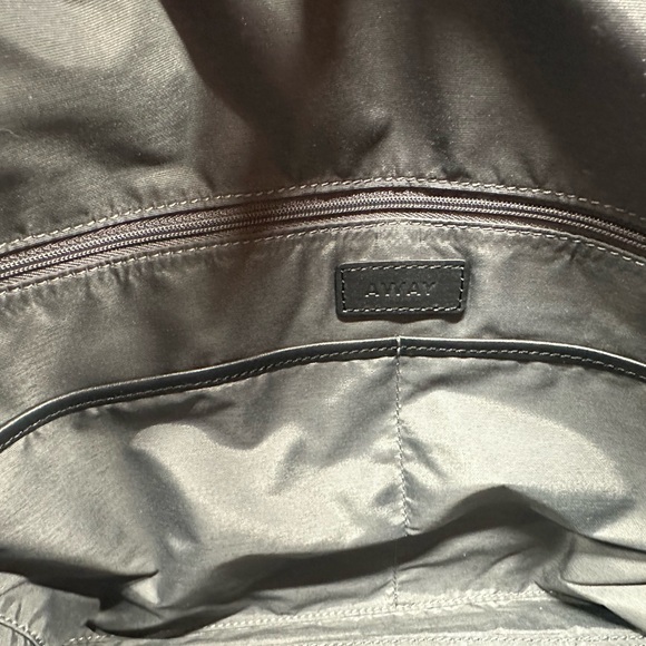 Away Black & White Women Bag Carry On 16 inches - Picture 11 of 14